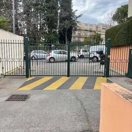 7mn From The Center/ Pool/parking Apartment Cannes