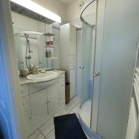 7mn From The Center/ Pool/parking