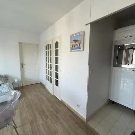 7mn From The Center/ Pool/parking