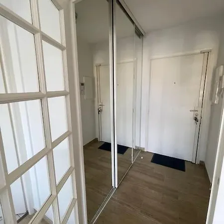 7mn From The Center/ Pool/parking * Κάννες