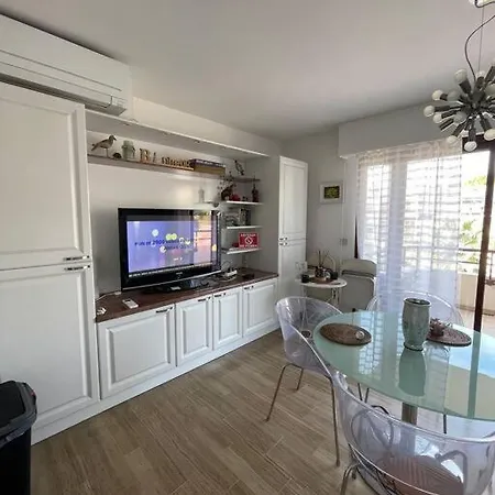 7mn From The Center/ Pool/parking *