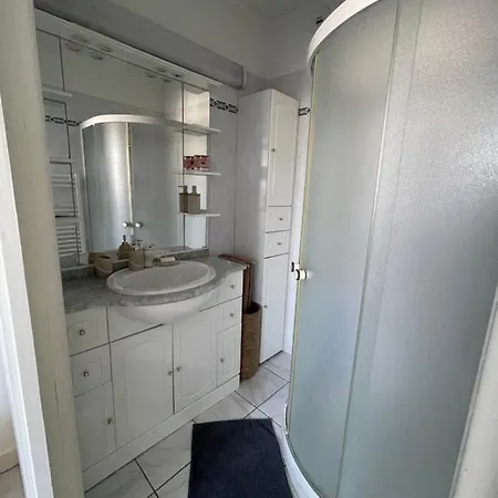 7mn From The Center/ Pool/parking * Κάννες